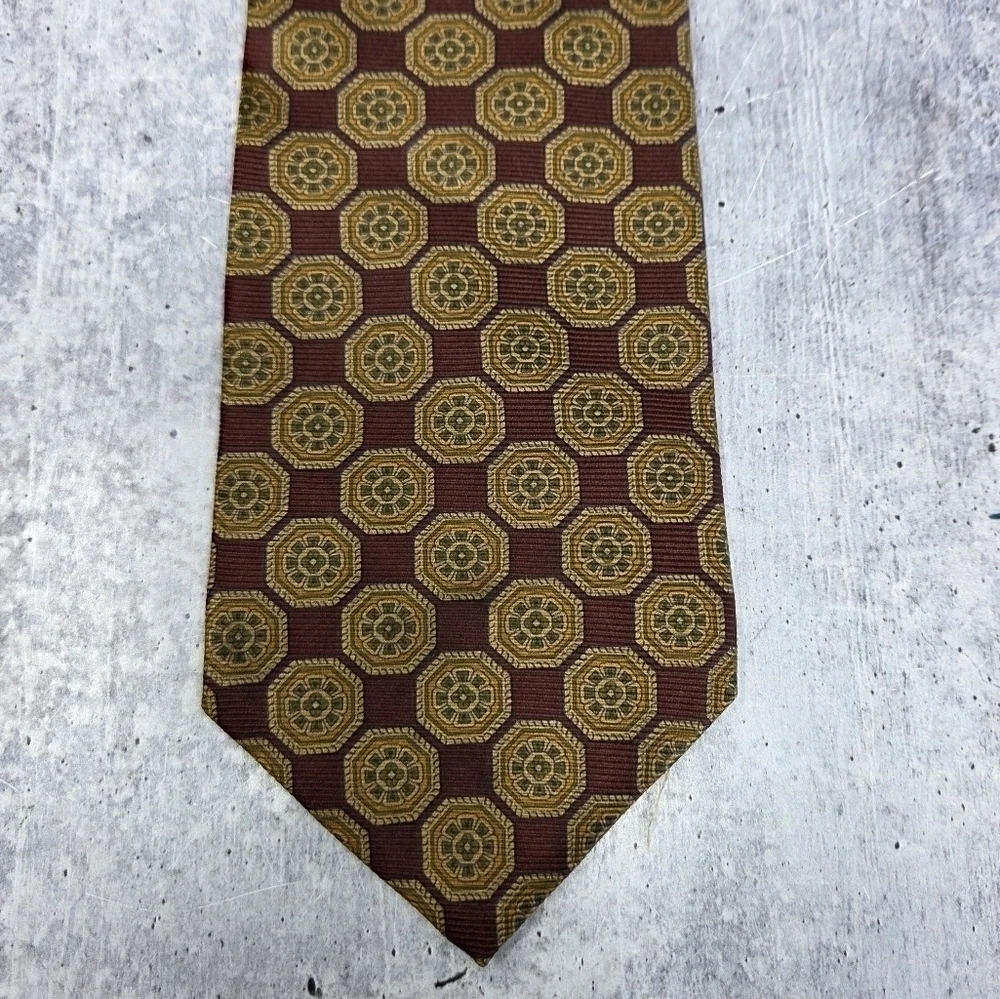 Brooks Brothers | Gold & Maroon Medallion Print Pure Silk Tie